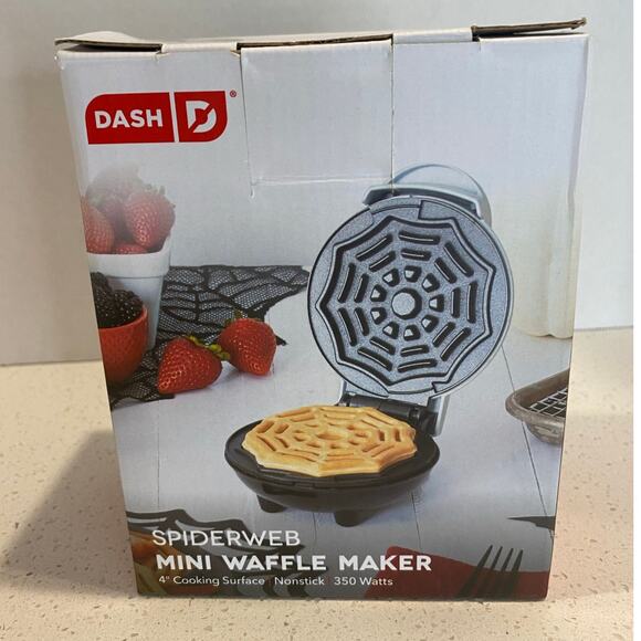 NEW DASH 2 Mini Waffle Maker Skull/Spider - Picture 4 of 14